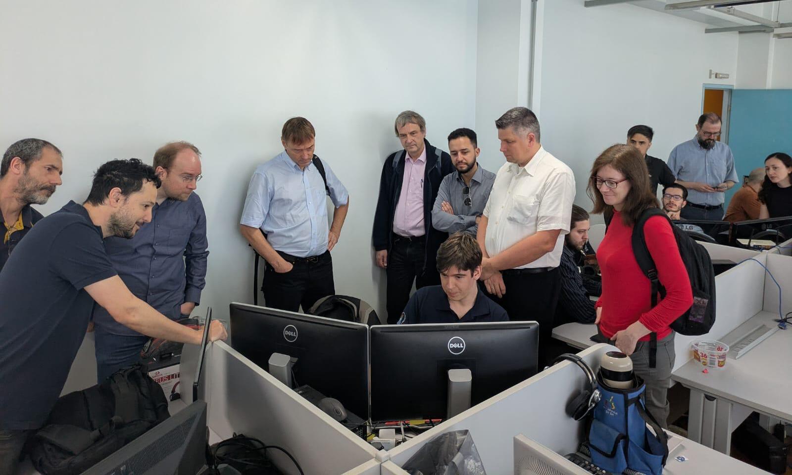 GMICRO-Besuch-2