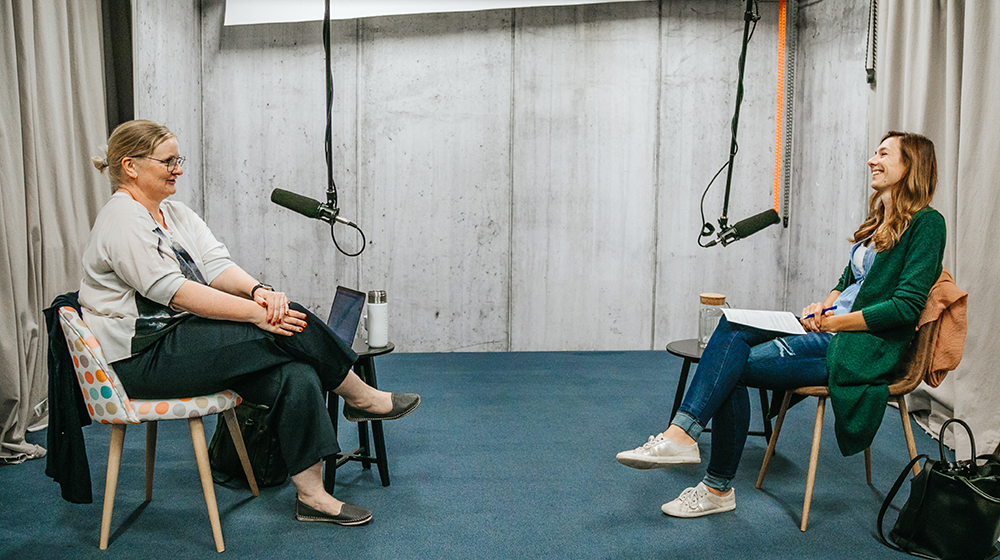Bei der Aufnahme des Wissenschaftspodcasts zum Thema Demenz (c) Hannah Theile Uni Magdeburg Bei der Aufnahme des Wissenschaftspodcasts zum Thema Demenz (c) Hannah Theile Uni Magdeburg