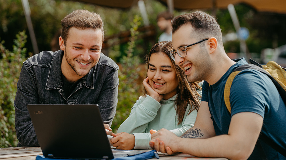 /unimagdeburg_media/Presse/Bilder/Pressemitteilungen/2024/Fragen+von+Studieninteressierten+rund+um+ein+Studium+an+der+Uni+Magdeburg+werden+am+Studienorientierungstag+am+31_+August+2023+digital+beantwortet+%28c%29+Jana+D%C3%BCnnhaupt+Uni+Magdeburg-height-560-width-1000-p-114750.jpg