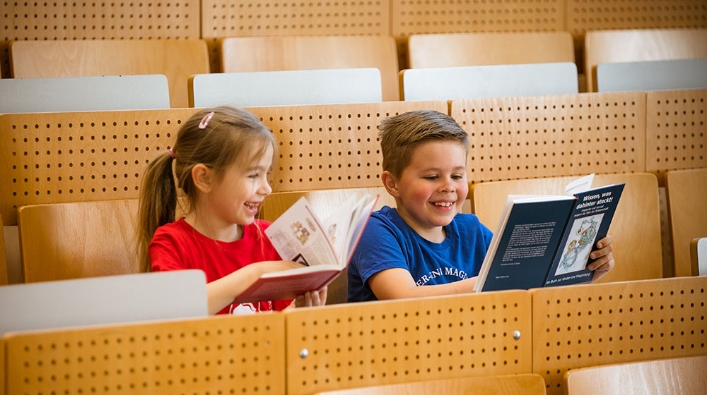 /unimagdeburg_media/Presse/Bilder/Pressemitteilungen/2025/Kinderuni+Weihnachten+Uni+Magdeburg+%28c%29+Jana+Du%CC%88nnhaupt_UniMagdeburg-height-560-width-1000.jpg