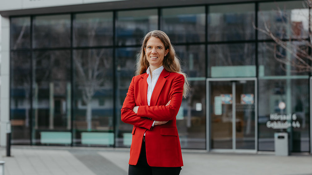/unimagdeburg_media/Presse/Bilder/Pressemitteilungen/2025/Portrait+Prof_+Dr_+Karina+Becker+%28c%29+Jana+Du%CC%88nnhaupt+Uni+Magdeburg-height-560-width-1000-p-133419.jpg
