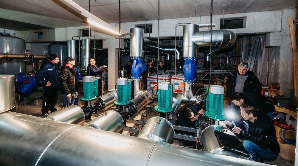 /unimagdeburg_media/Presse/Bilder/Pressemitteilungen/2026/Anschluss+der+Uni+Magdeburg+an+das+SWM_Fernw%C3%A4rmenetz+%28Jana+D%C3%BCnnhaupt%29-height-560-width-1000.jpg