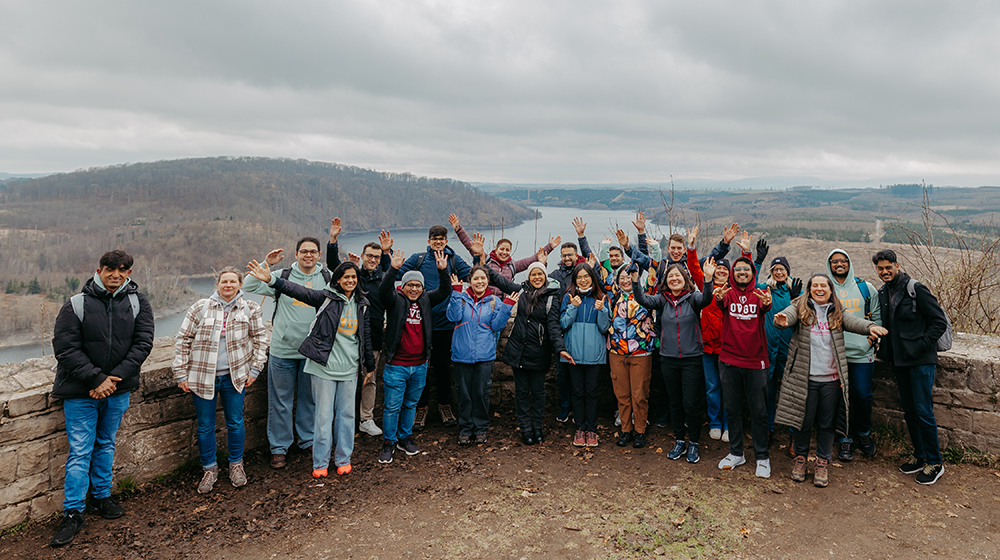 /unimagdeburg_media/Presse/Bilder/Pressemitteilungen/2026/Internationale+Studierende+im+Alumni_Botschafter_Programm+an+der+Universita%CC%88t+Magdeburg+auf+Exkursion+im+Harz+%28c%29+Jana+Du%CC%88nnhaupt+Uni+Magdeburg-height-560-width-1000-p-138292.jpg