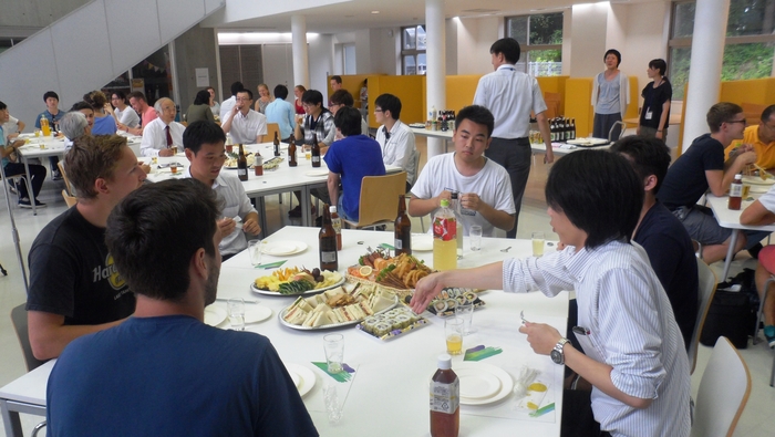 Abendessen mit japanischen Studierenden