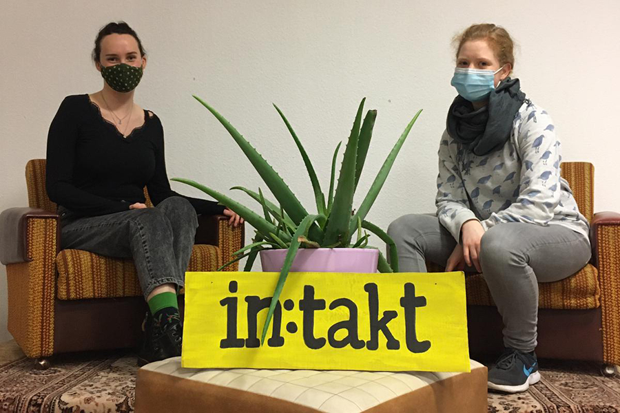 Die Studentinnen Undine und Theresa im intakt (Foto: privat) Die Studentinnen Undine und Theresa im intakt (Foto: privat)